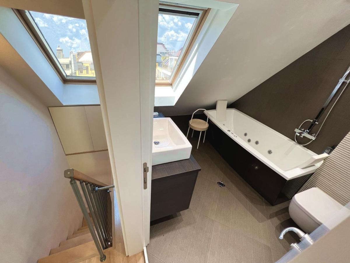 Unique Luxurious Jacuzzi Penthouse Duplex In City Center! 2 Baths! Free Parking! Sofya Dış mekan fotoğraf